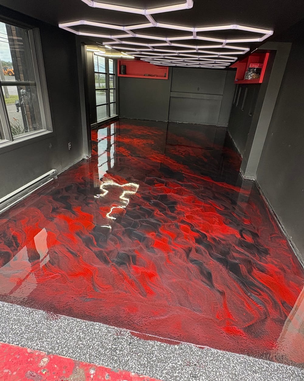 Commercial — métallique rouge et noir